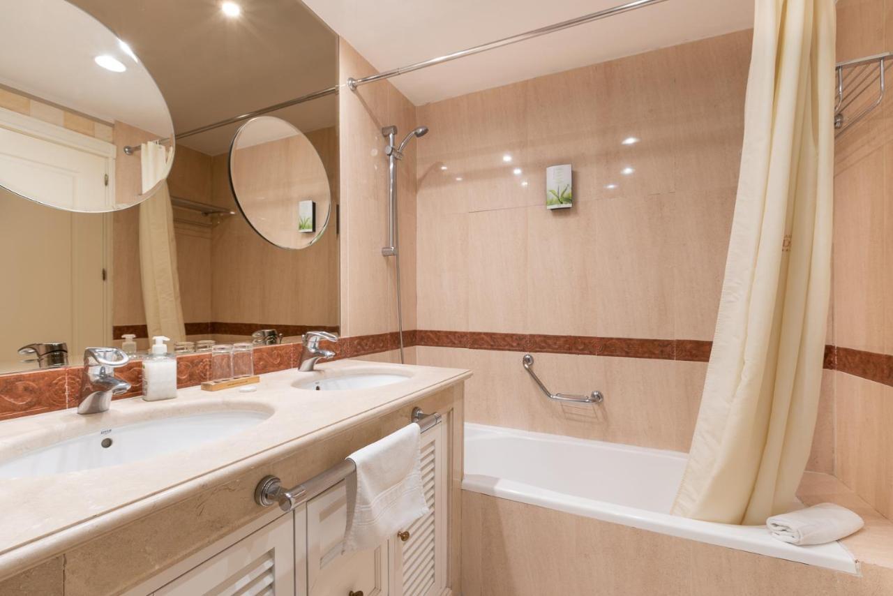 Guadalpin Residences Apartamento *
